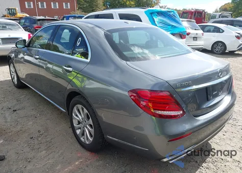 2017 Mercedes-Benz E 300 4Matic from USA, damaged, VIN WDDZF4KB6HA163887